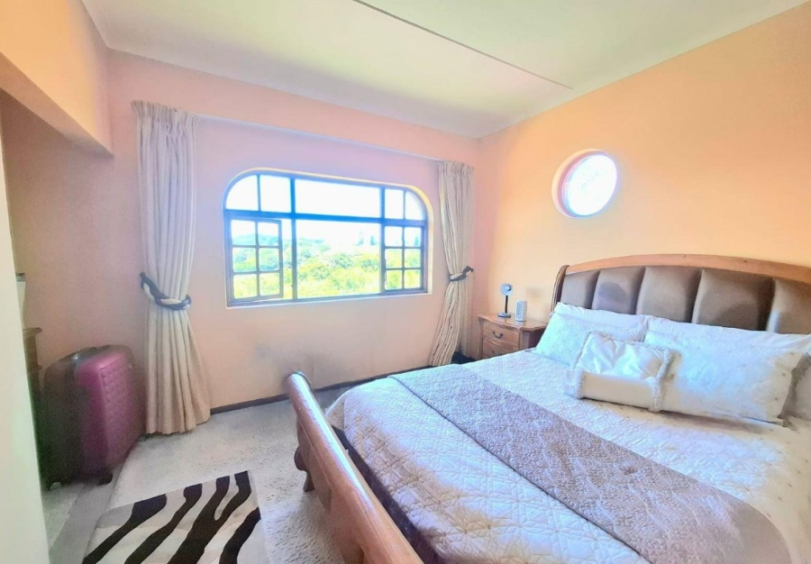 5 Bedroom Property for Sale in Baysville Eastern Cape